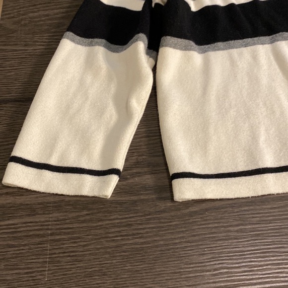 Liz Claiborne Career 3/4 sleeve cardigan. Waist length. Size L. - Picture 13 of 16